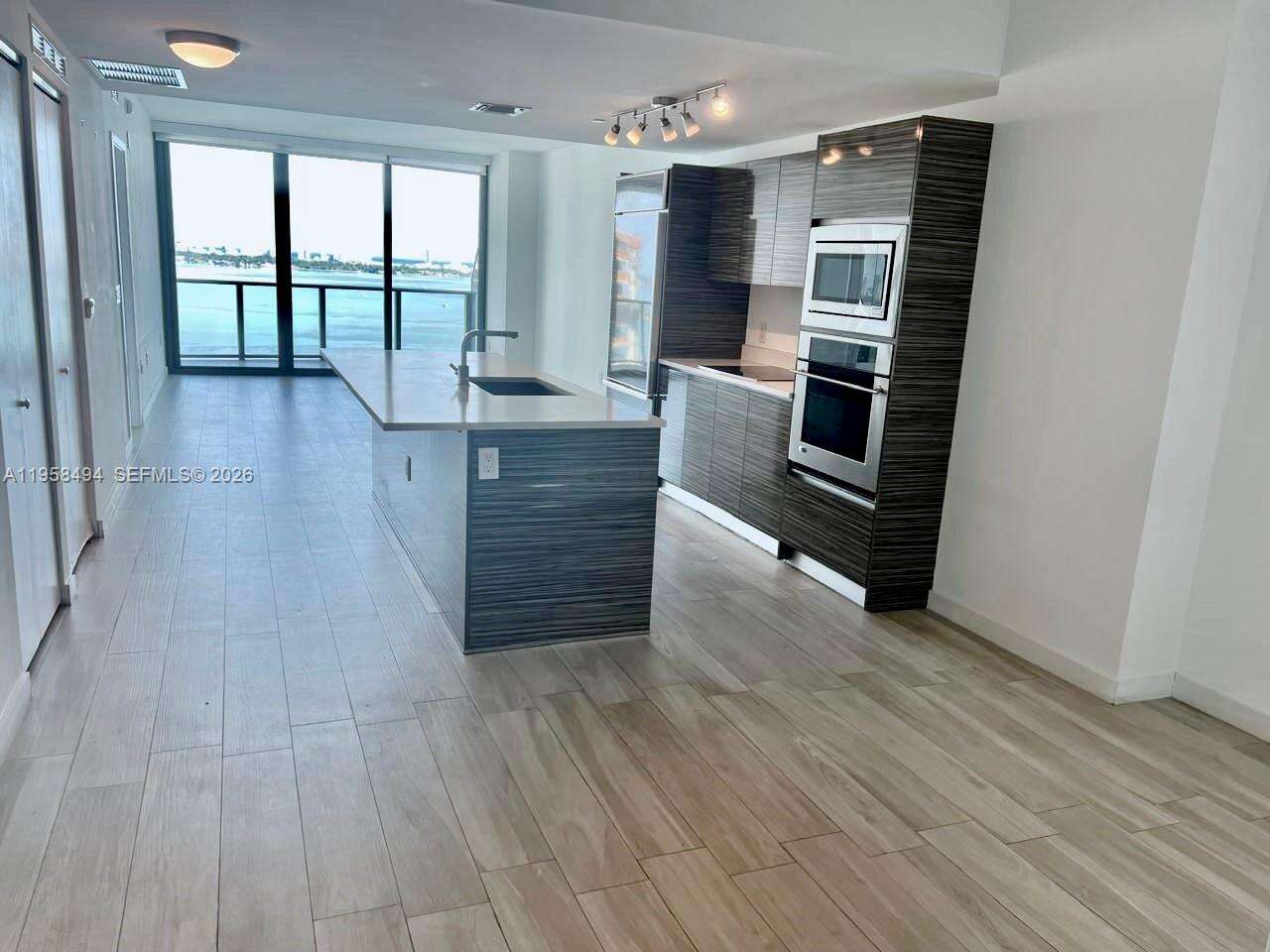 Icon Bay at 460 28 St, Miami, FL 33137 - For Sale photo 6