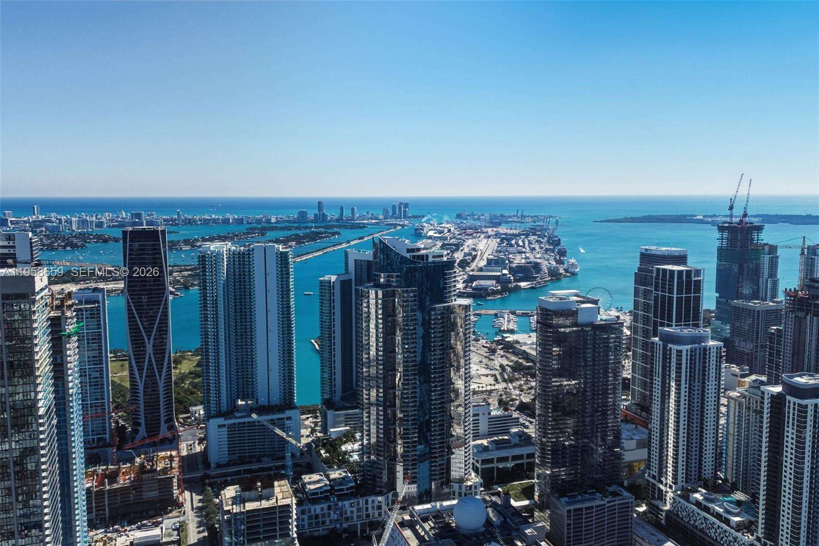 PARAMOUNT MIAMI WORLDCENTER - 851 1 Ave, Miami, FL 33132 | Picture 2