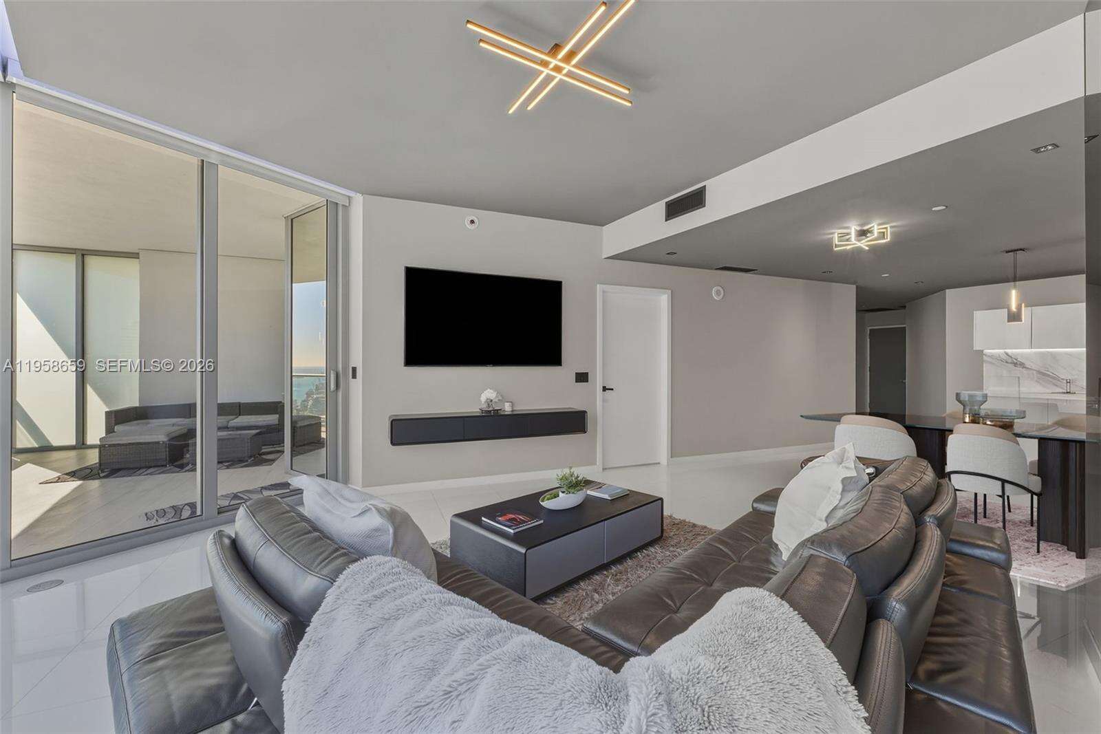 PARAMOUNT MIAMI WORLDCENTER - 851 1 Ave, Miami, FL 33132 | Picture 14