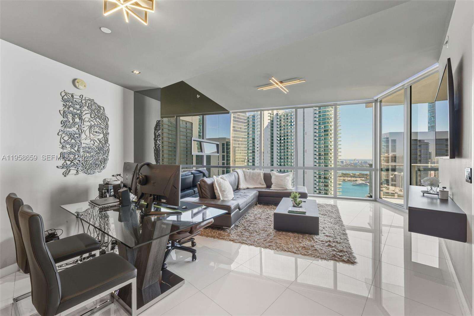 PARAMOUNT MIAMI WORLDCENTER - 851 1 Ave, Miami, FL 33132 | Picture 17