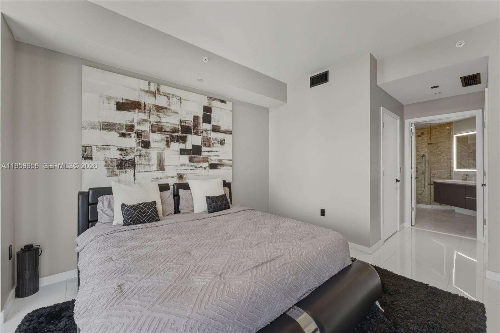 PARAMOUNT MIAMI WORLDCENTER - 851 1 Ave, Miami, FL 33132 | Picture 22