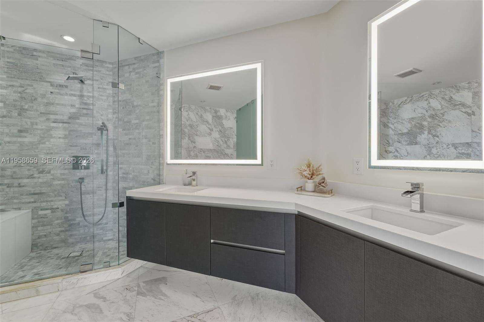 PARAMOUNT MIAMI WORLDCENTER - 851 1 Ave, Miami, FL 33132 | Picture 24