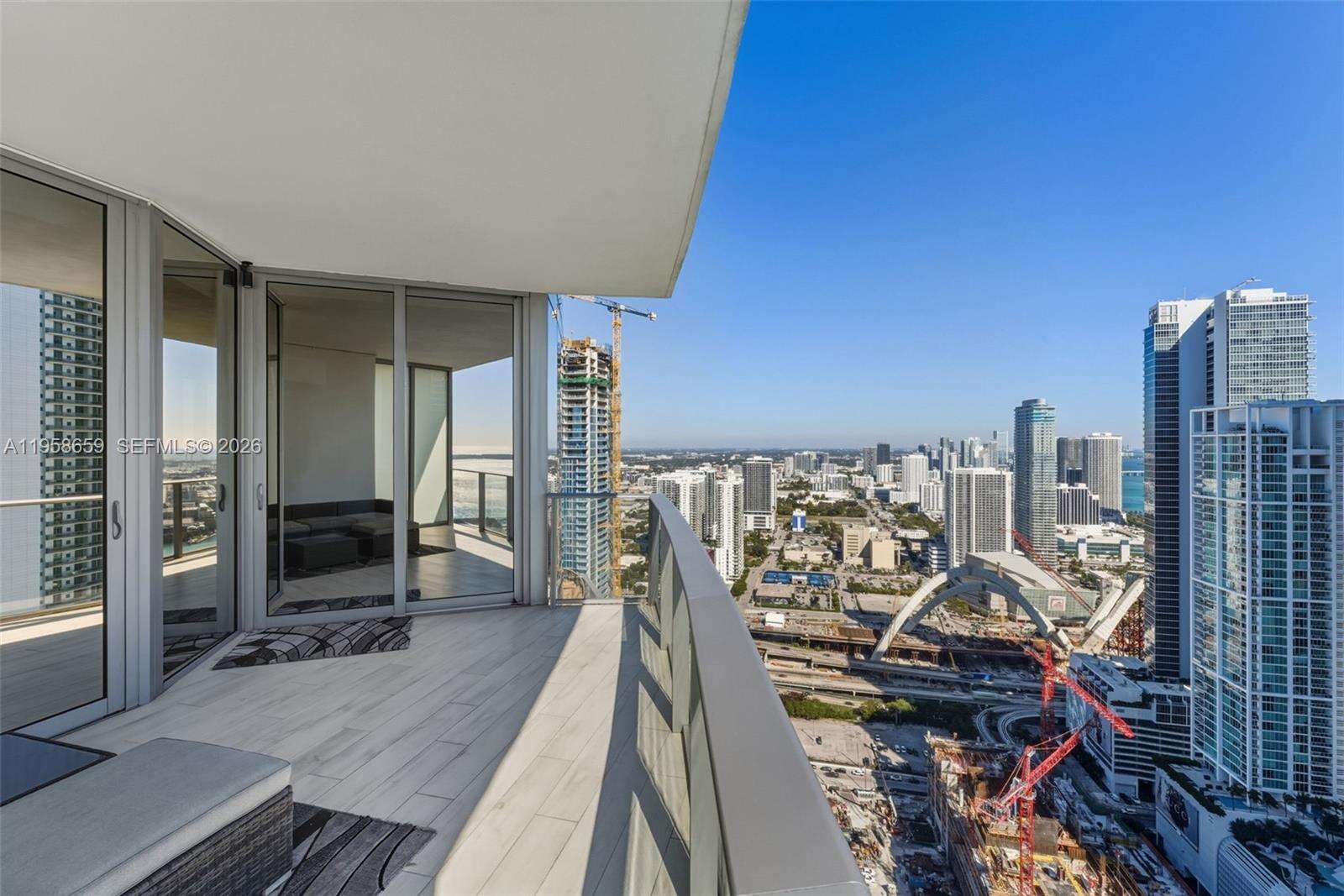 PARAMOUNT MIAMI WORLDCENTER - 851 1 Ave, Miami, FL 33132 | Picture 34
