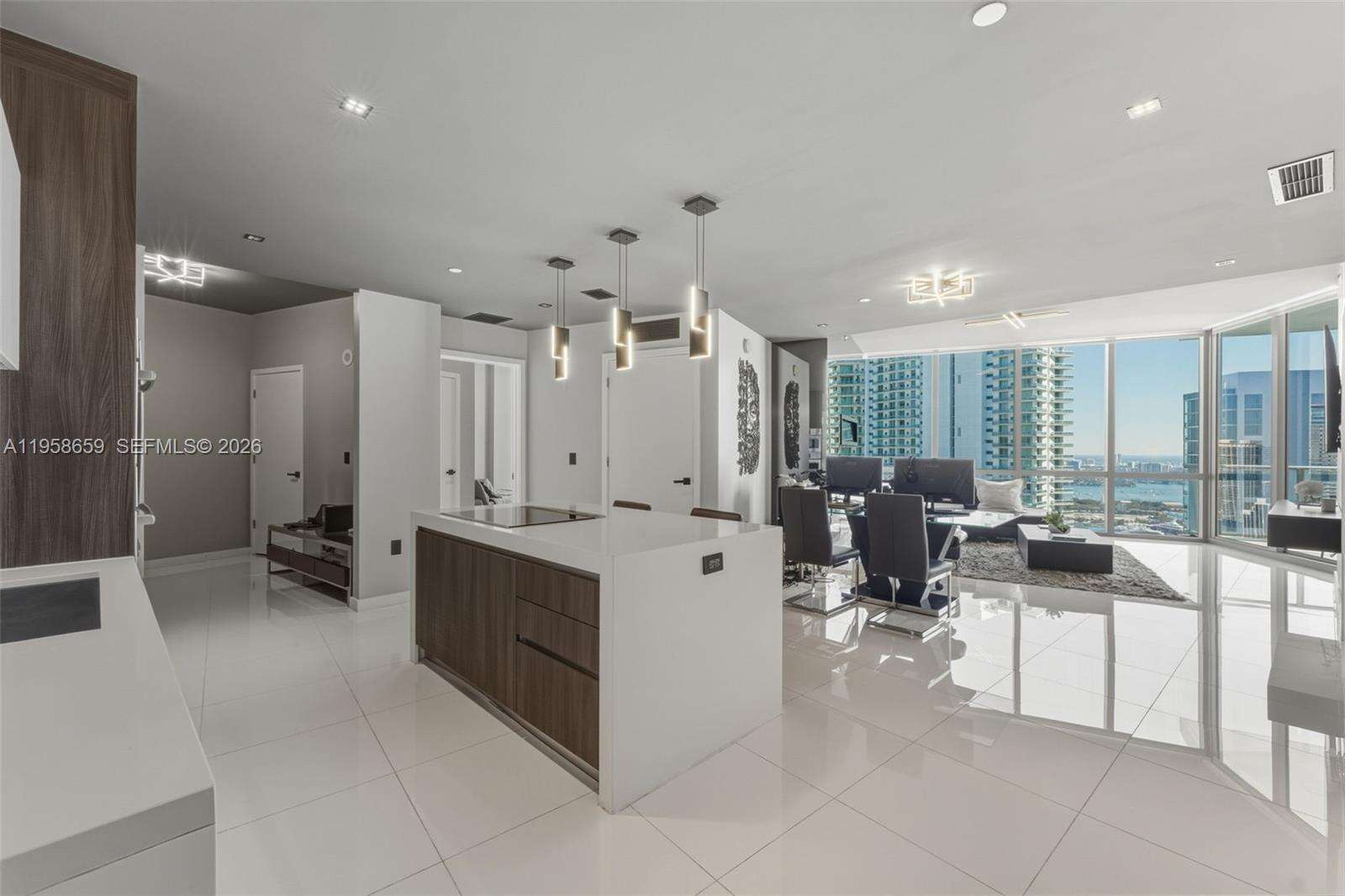 PARAMOUNT MIAMI WORLDCENTER - 851 1 Ave, Miami, FL 33132 | Picture 7