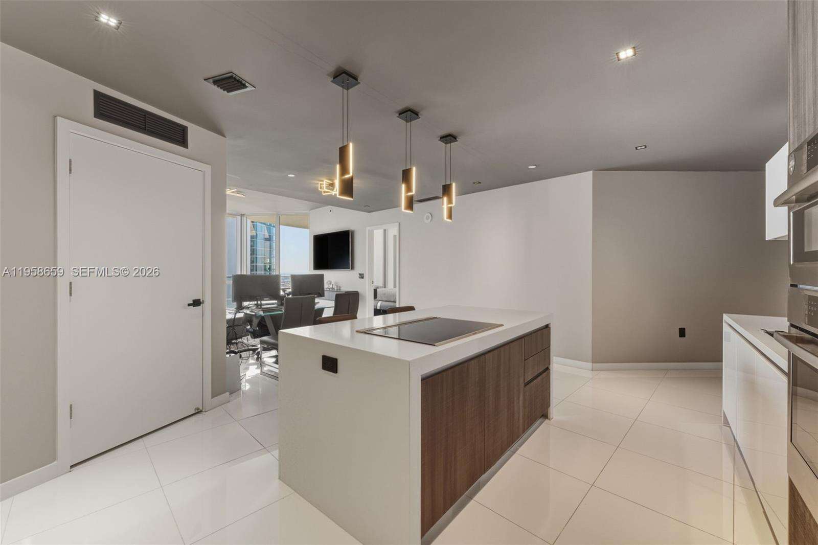 PARAMOUNT MIAMI WORLDCENTER - 851 1 Ave, Miami, FL 33132 | Picture 8