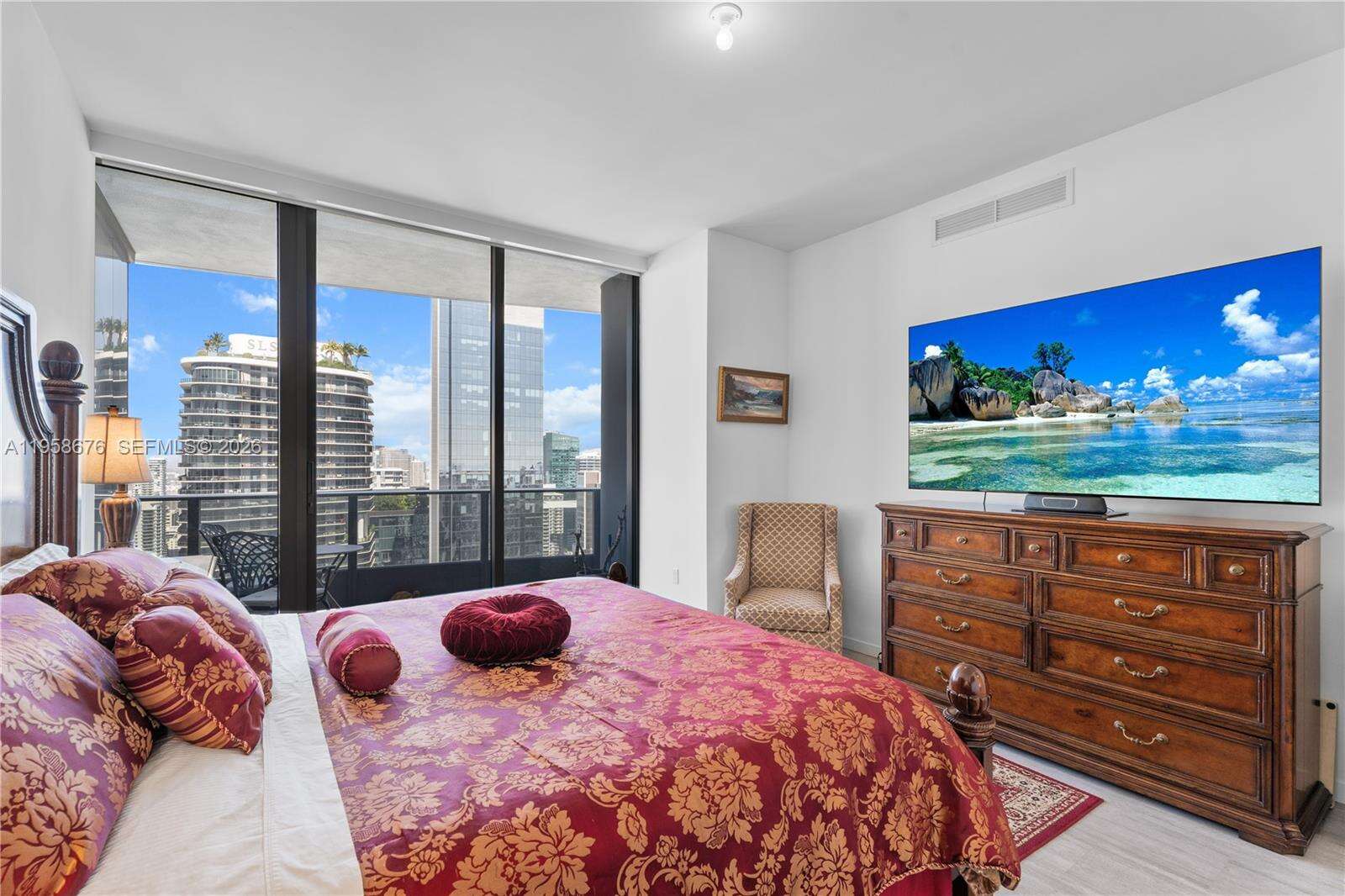 BRICKELL FLATIRON - 1000 Brickell Plz, Miami, FL 33131 | Picture 19