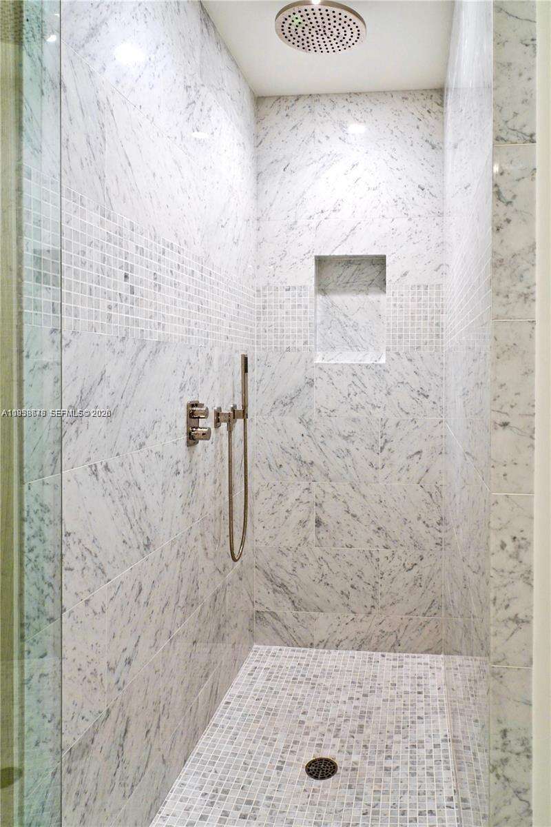 BRICKELL FLATIRON - 1000 Brickell Plz, Miami, FL 33131 | Picture 22