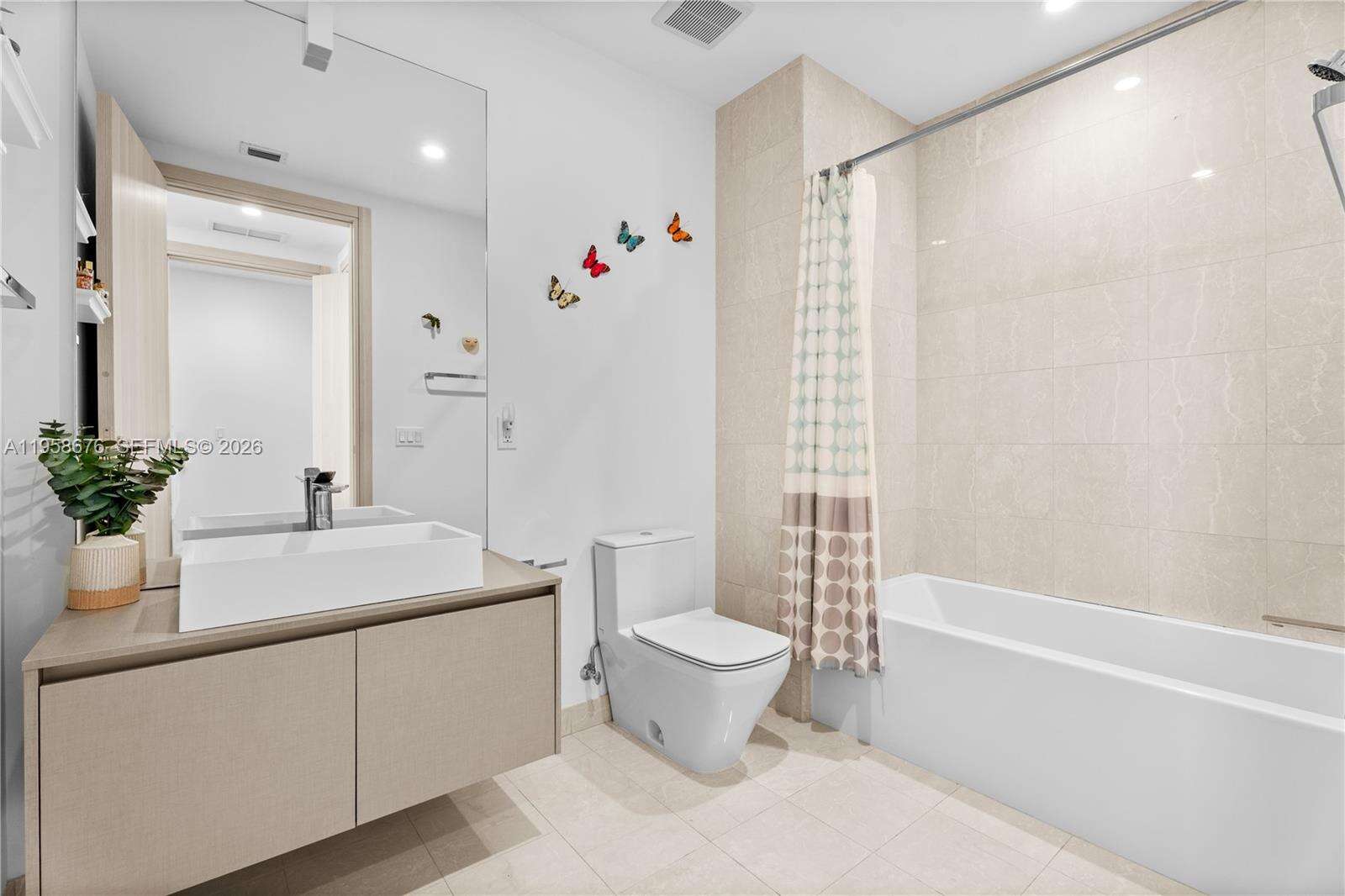 BRICKELL FLATIRON - 1000 Brickell Plz, Miami, FL 33131 | Picture 25