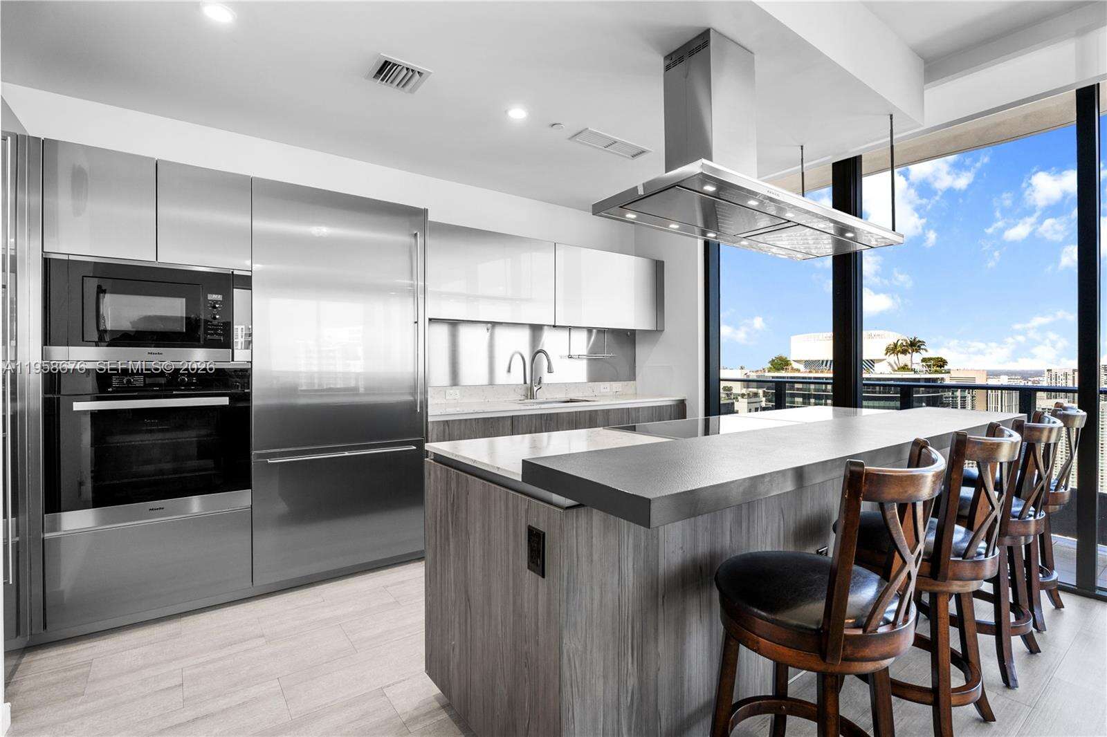 BRICKELL FLATIRON - 1000 Brickell Plz, Miami, FL 33131 | Picture 9