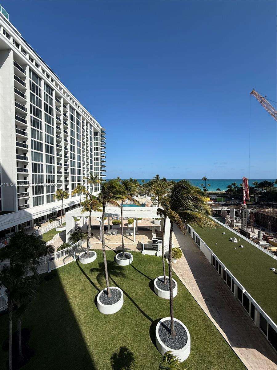 HARBOUR HOUSE - 10275 Collins Ave, Bal Harbour, FL 33154 | Picture 11