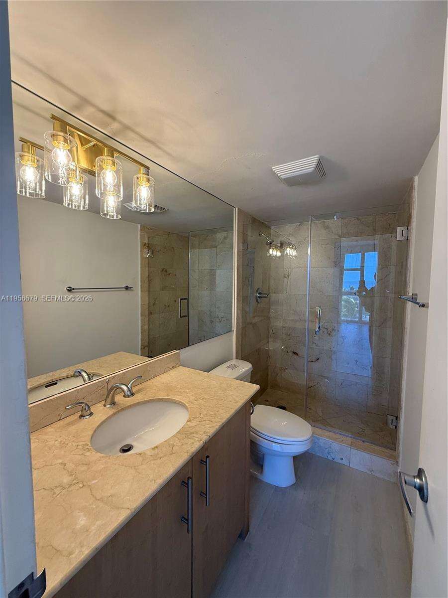 HARBOUR HOUSE - 10275 Collins Ave, Bal Harbour, FL 33154 | Picture 9