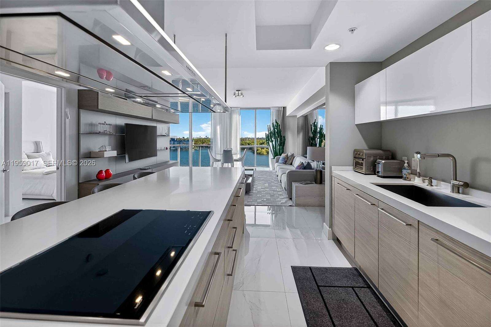 MARINA PALMS RESIDENCES SOUTH - 17111 Biscayne Blvd, North Miami Beach, FL 33160 | Picture 10