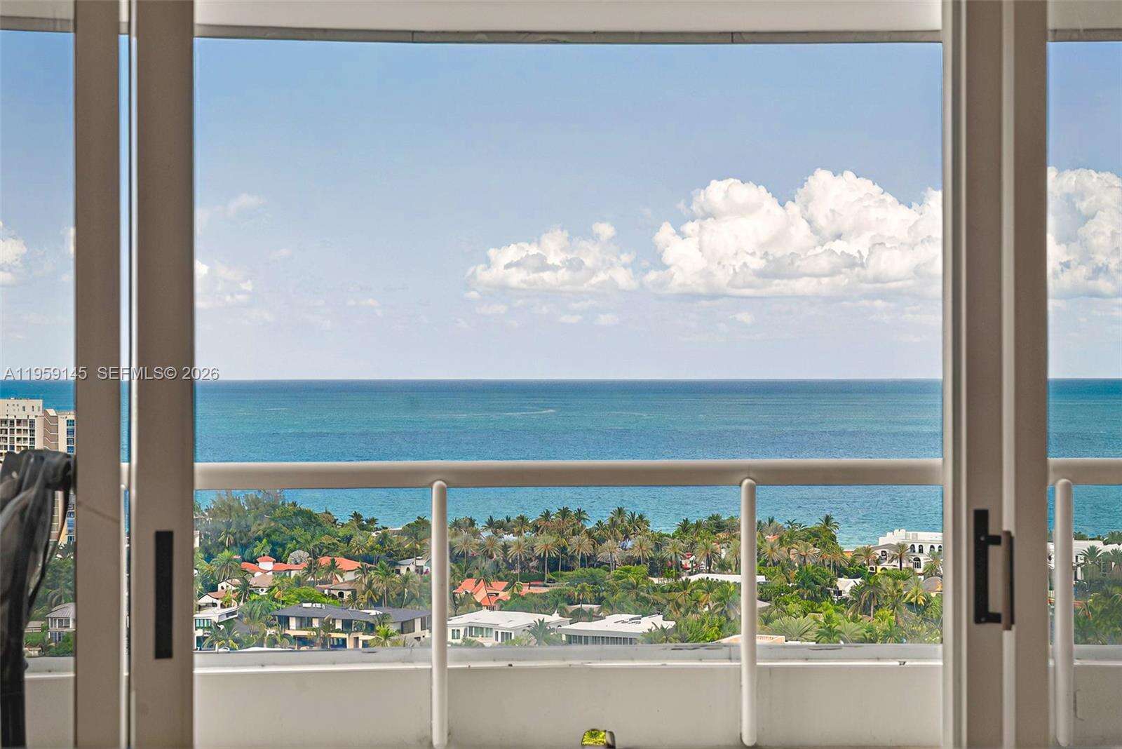 ATLANTIC III AT THE POINT - 21050 Point Pl, Aventura, FL 33180 | Picture 3