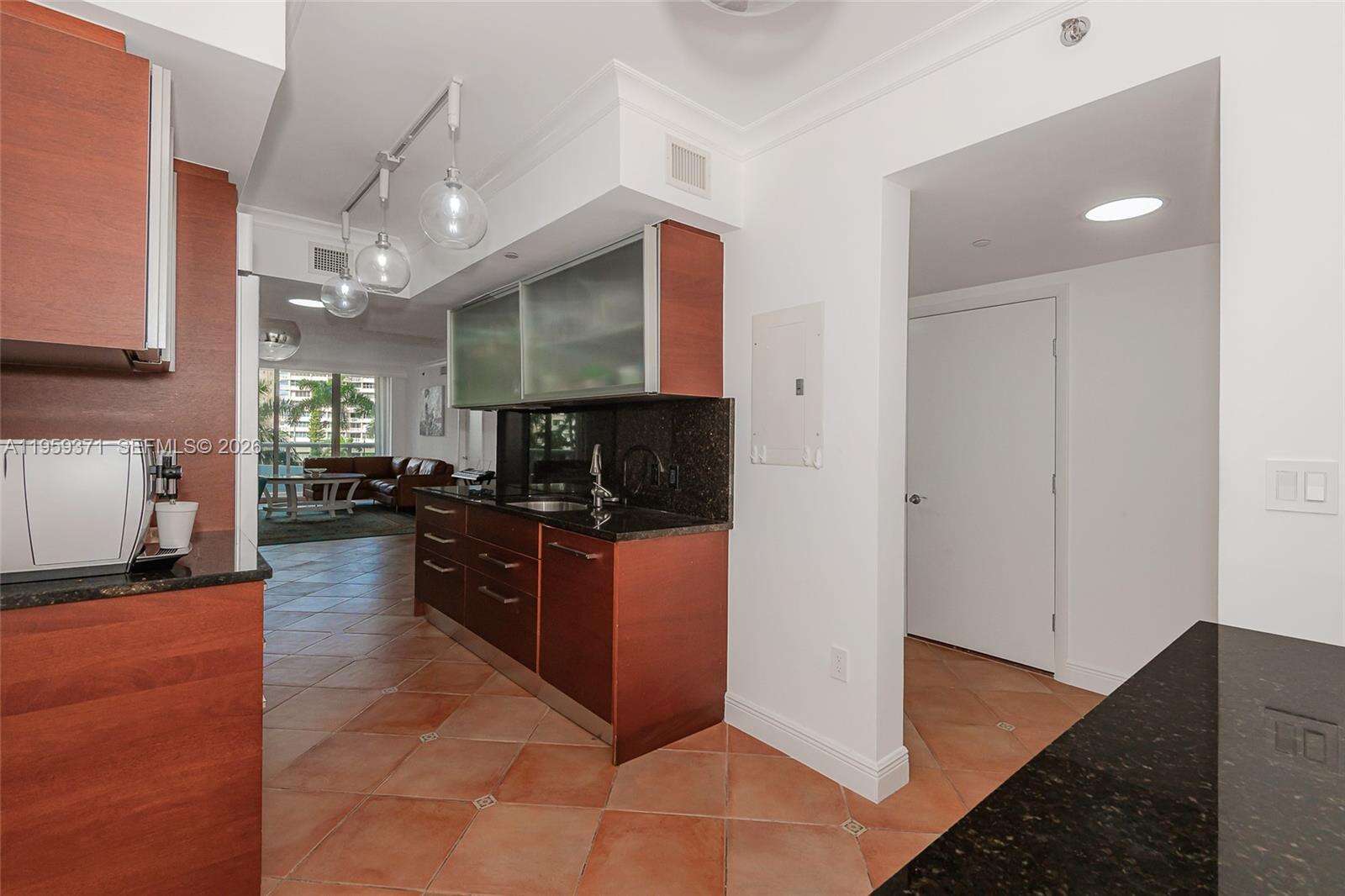 The Beach Club at 1850 Ocean Dr, Hallandale Beach, FL 33009 - For Sale photo 11