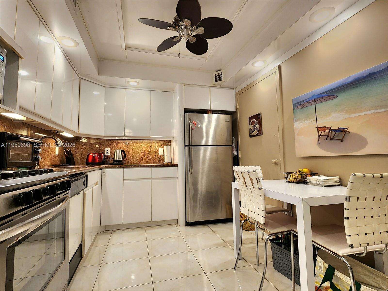Parker Plaza at 2030 Ocean Dr, Hallandale Beach, FL 33009 - For Sale photo 15