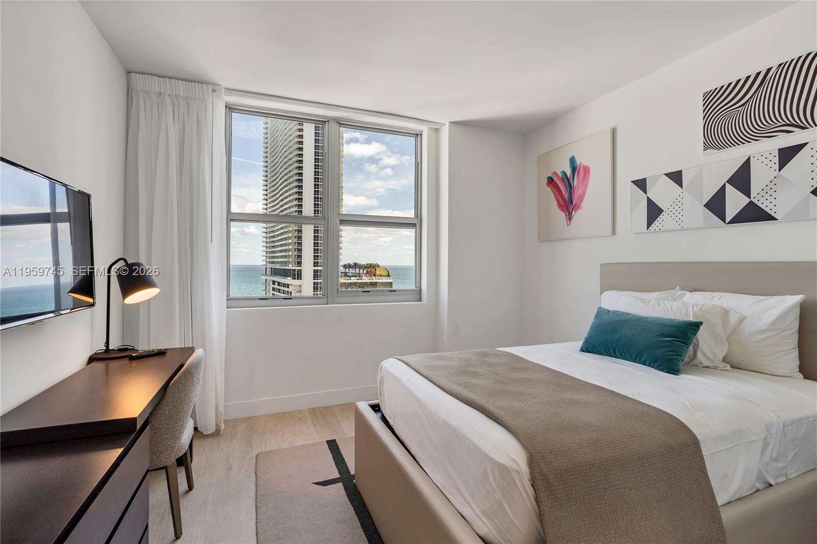 Hyde Beach House at 4010 Ocean Dr, Hollywood, FL 33019 - For Sale photo 11