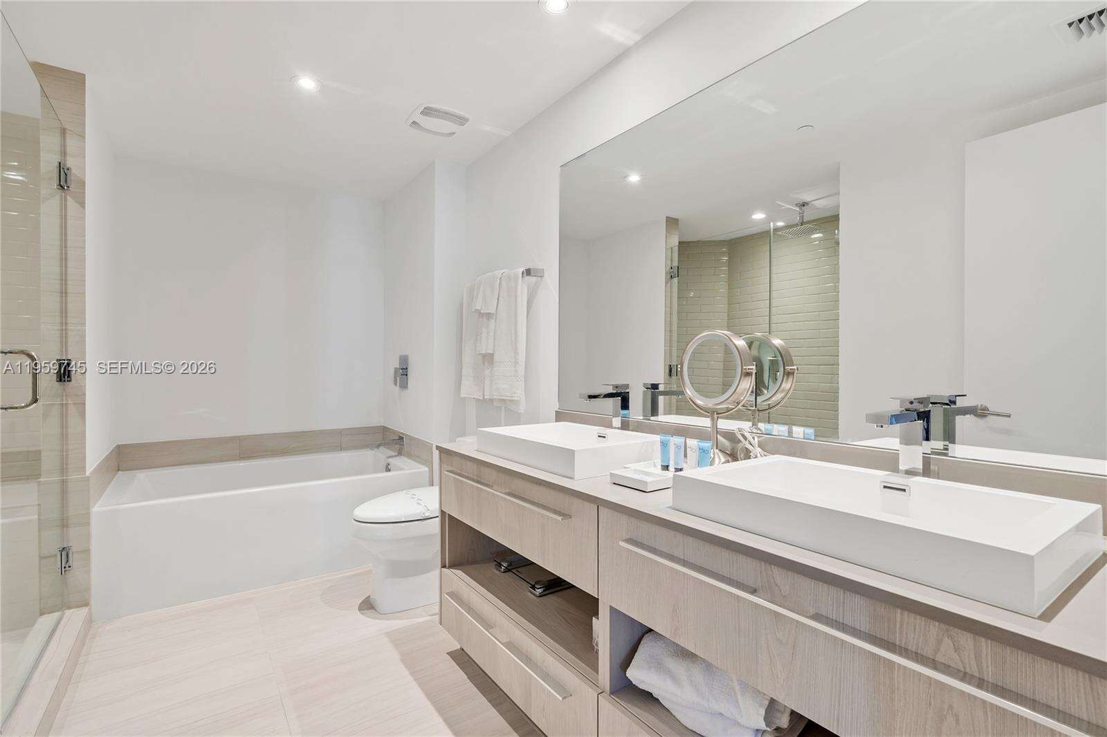 Hyde Beach House at 4010 Ocean Dr, Hollywood, FL 33019 - For Sale photo 18