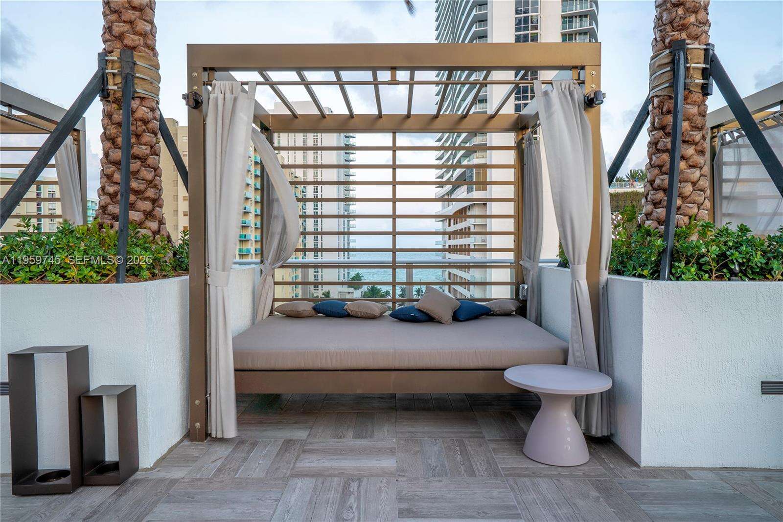 Hyde Beach House at 4010 Ocean Dr, Hollywood, FL 33019 - For Sale photo 31