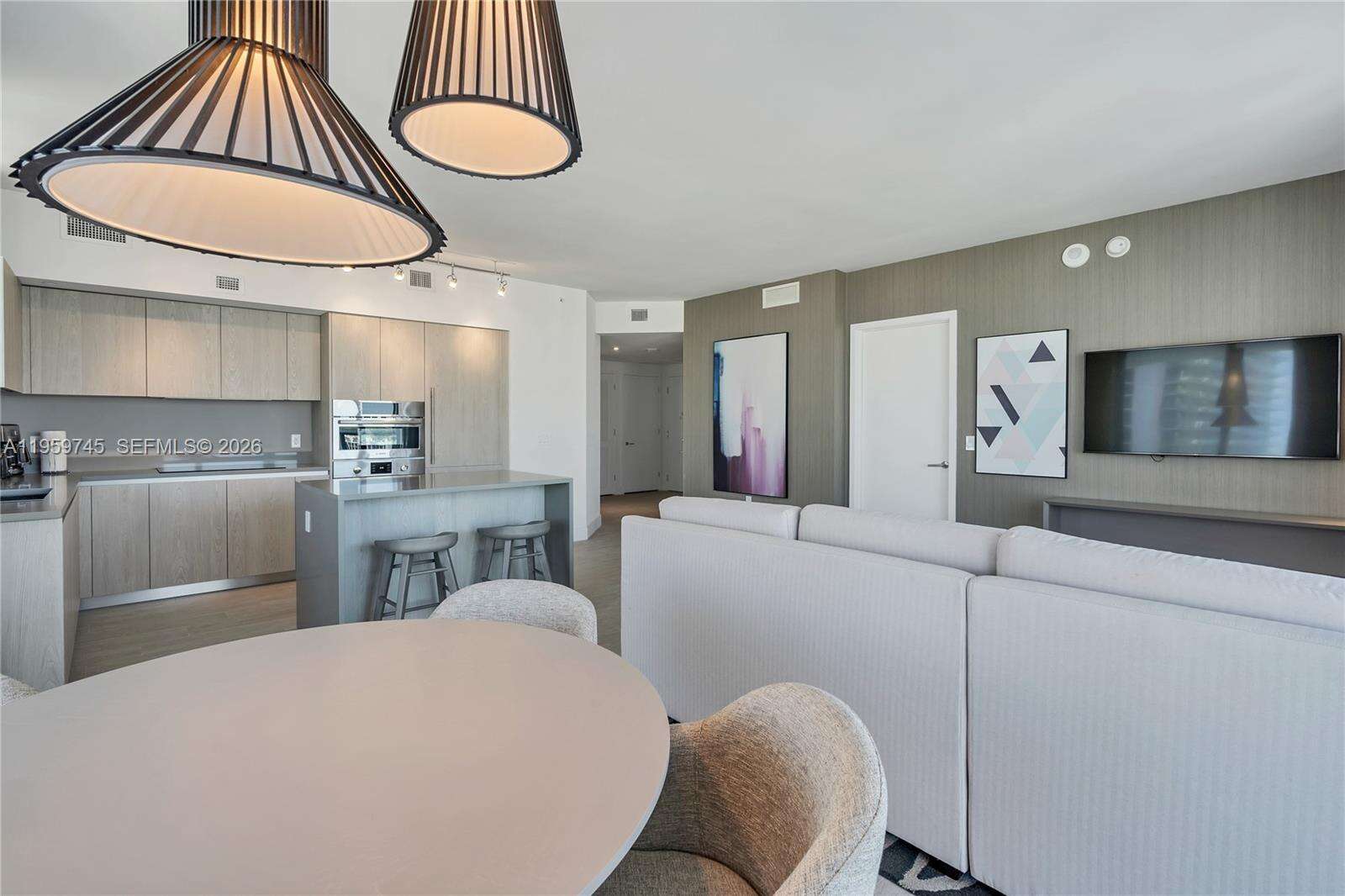 Hyde Beach House at 4010 Ocean Dr, Hollywood, FL 33019 - For Sale photo 9