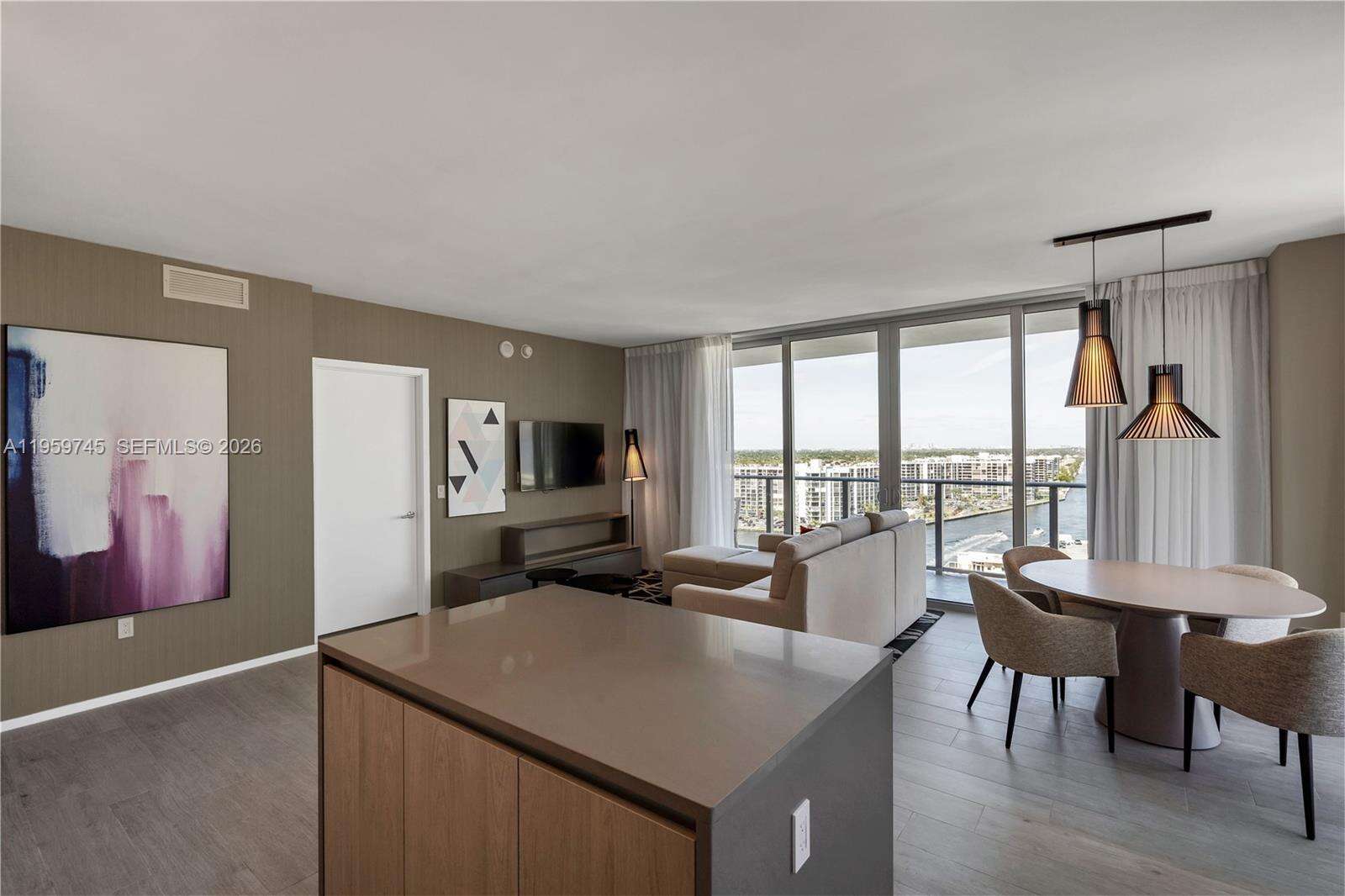Hyde Beach House at 4010 Ocean Dr, Hollywood, FL 33019 - For Sale photo 10