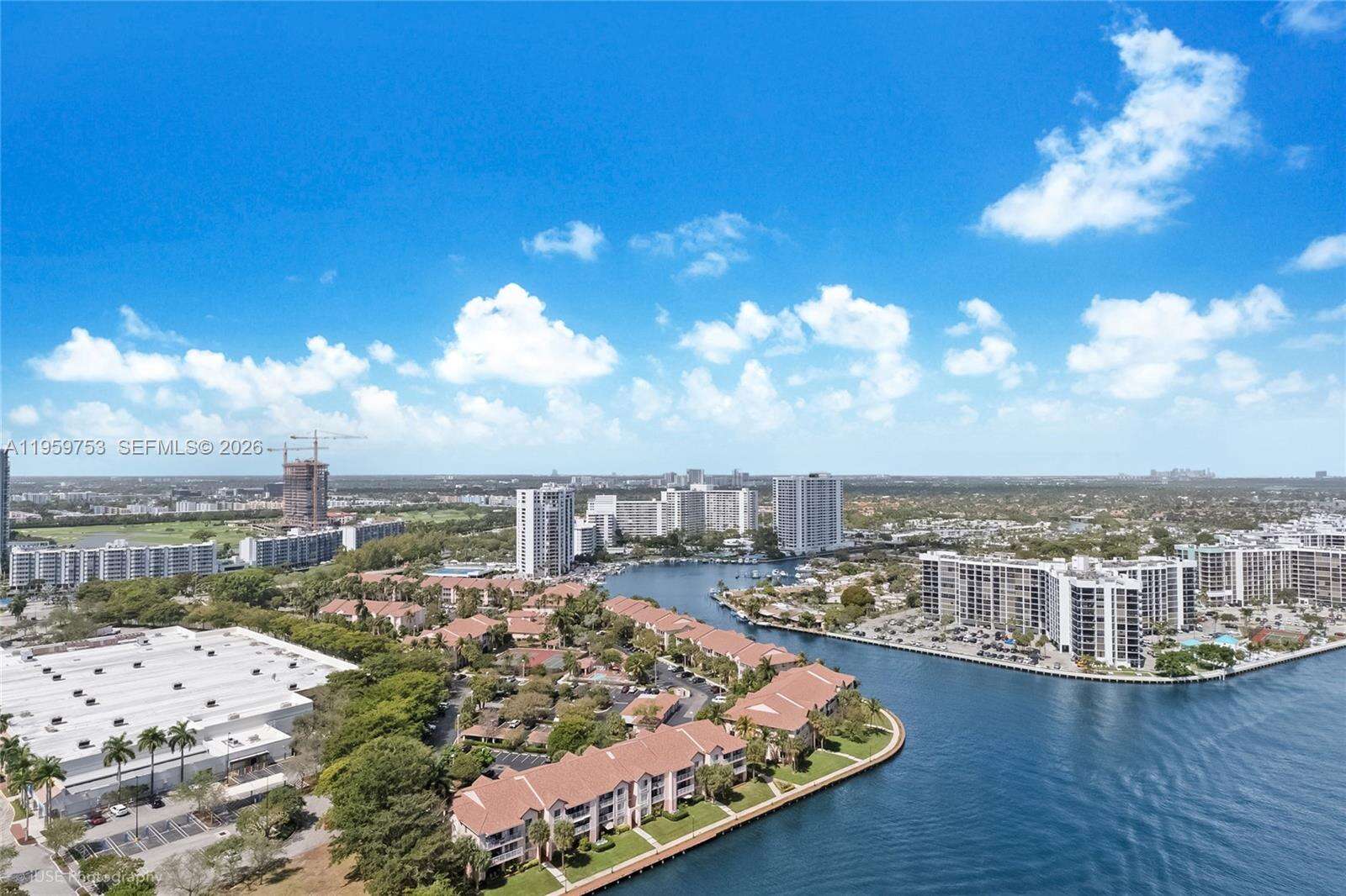 Hyde Beach House at 4010 Ocean Dr, Hollywood, FL 33019 - For Sale photo 3