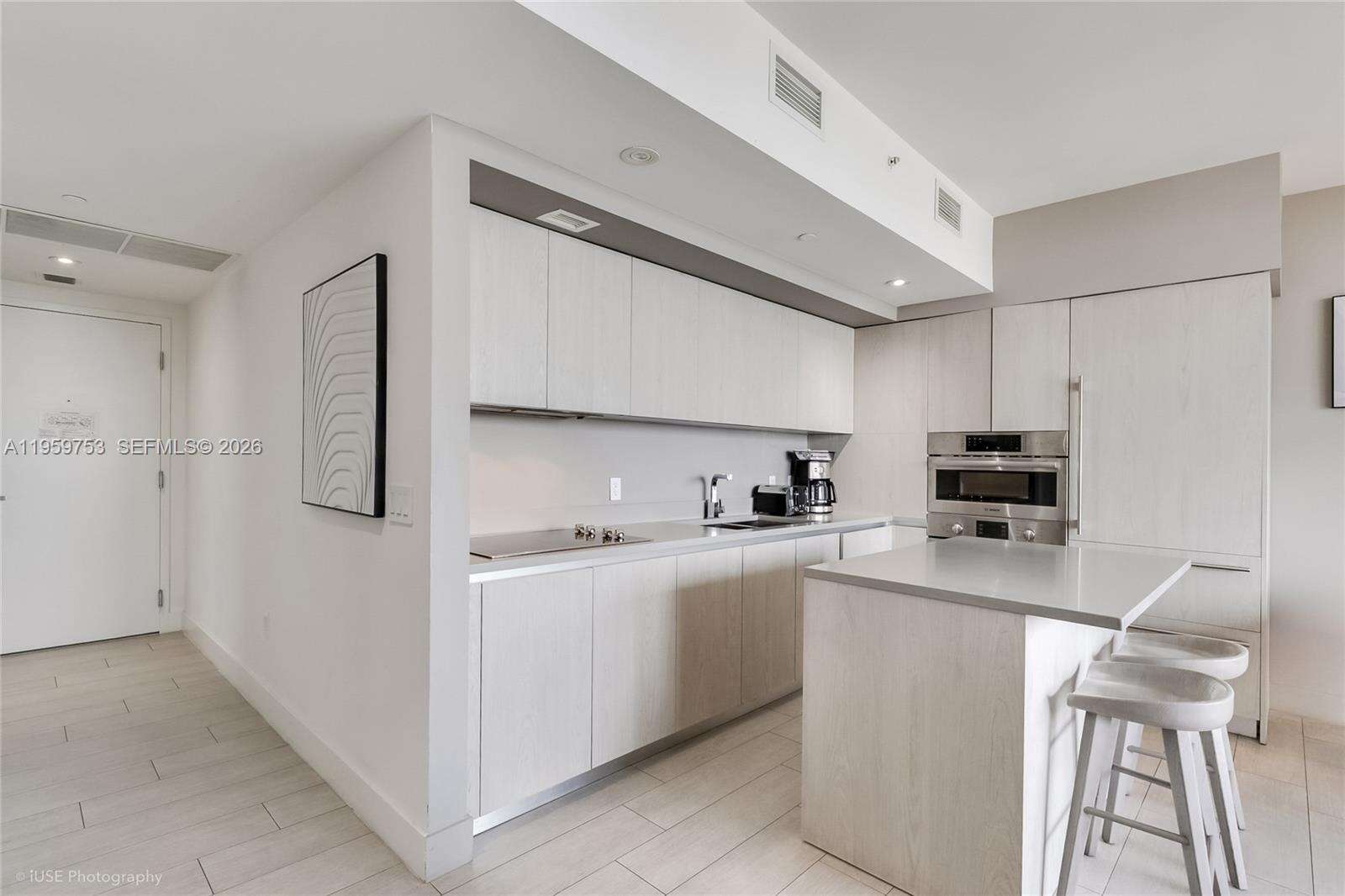 Hyde Beach House at 4010 Ocean Dr, Hollywood, FL 33019 - For Sale photo 6