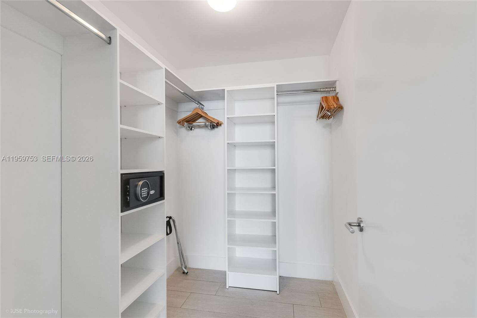 Hyde Beach House at 4010 Ocean Dr, Hollywood, FL 33019 - For Sale photo 10