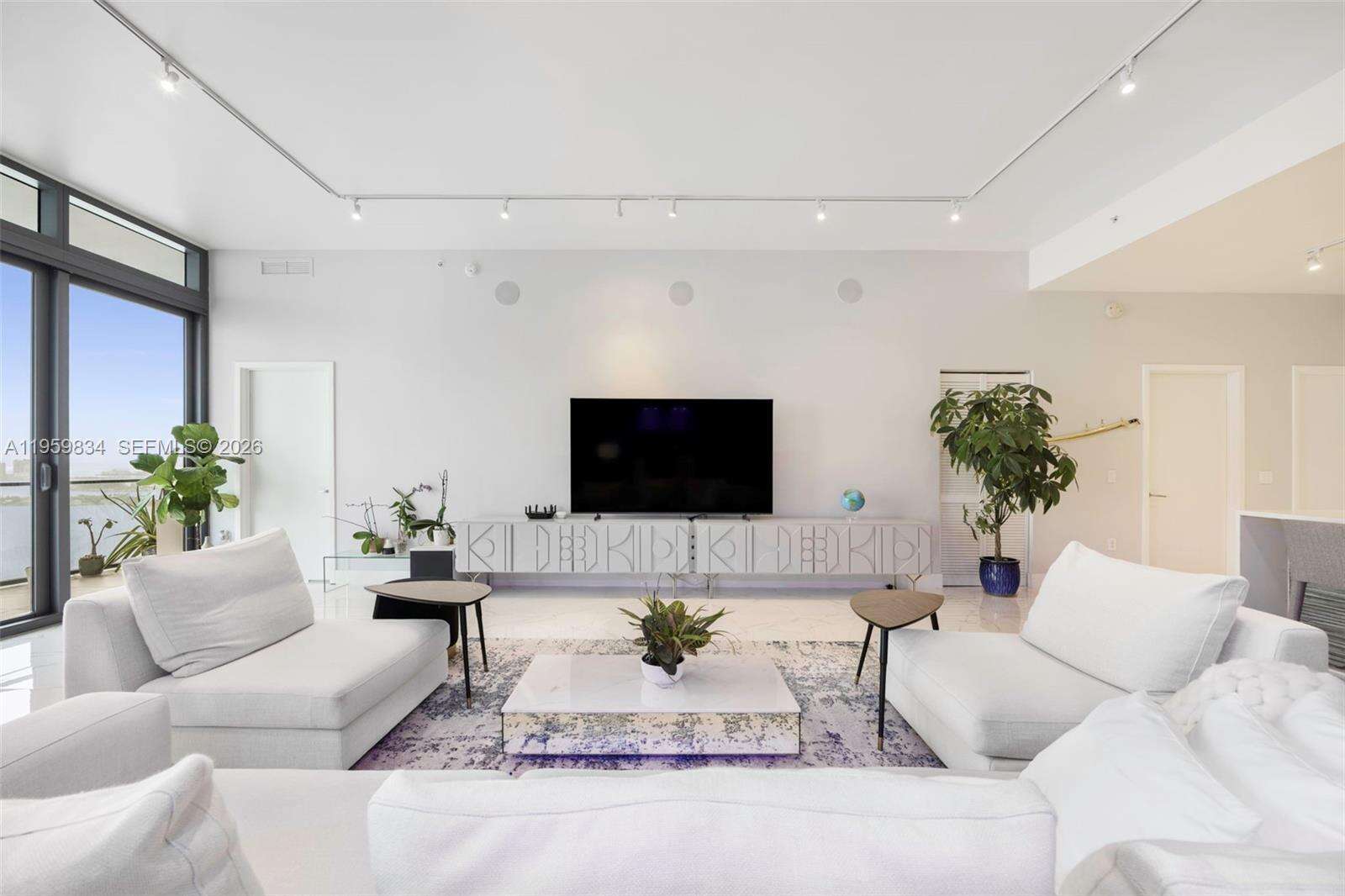 ICON BAY - 460 28 St, Miami, FL 33137 | Picture 2