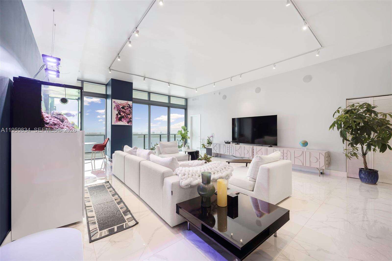 ICON BAY - 460 28 St, Miami, FL 33137 | Picture 12