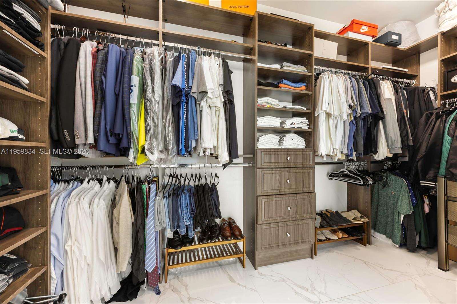 ICON BAY - 460 28 St, Miami, FL 33137 | Picture 29