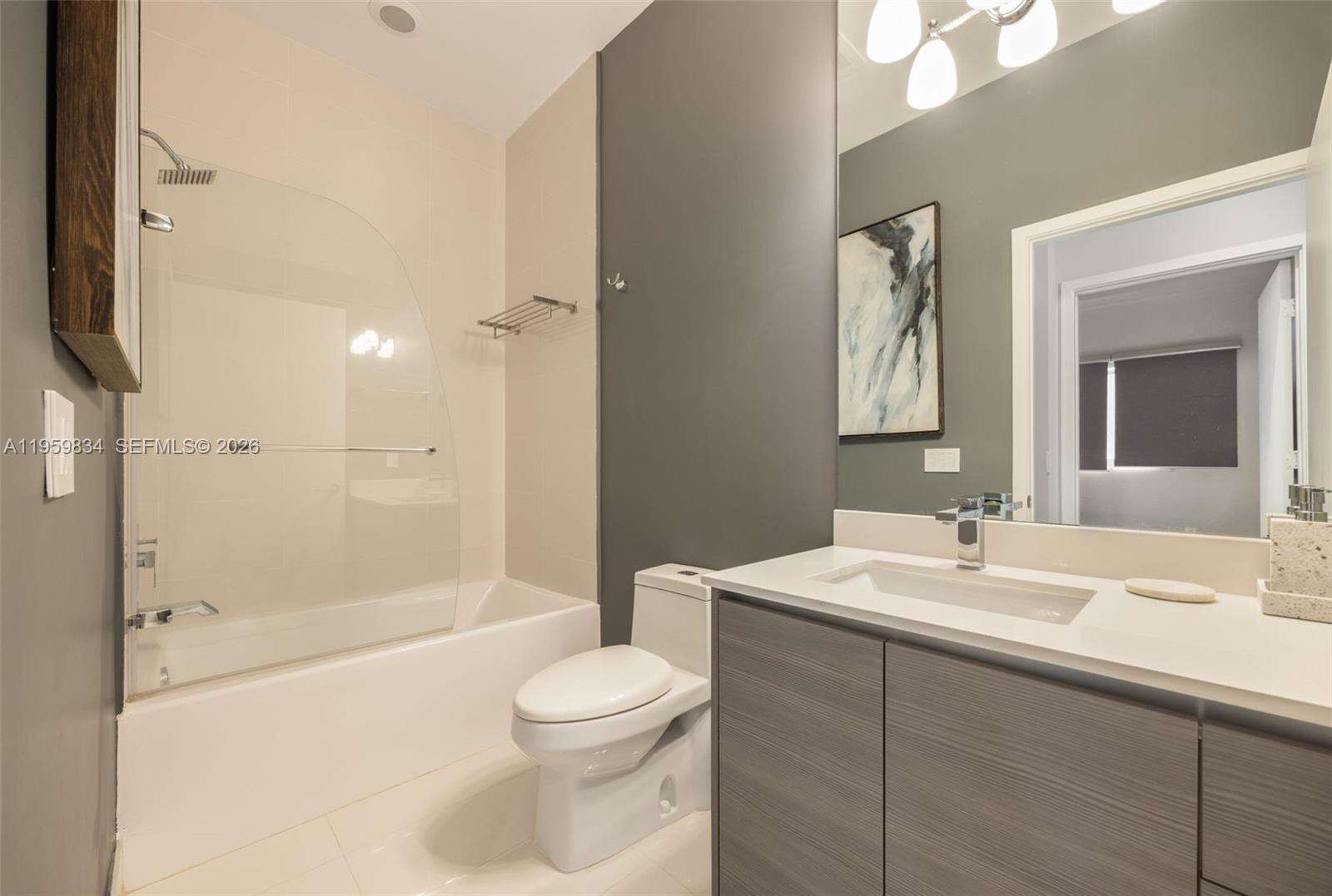 ICON BAY - 460 28 St, Miami, FL 33137 | Picture 31