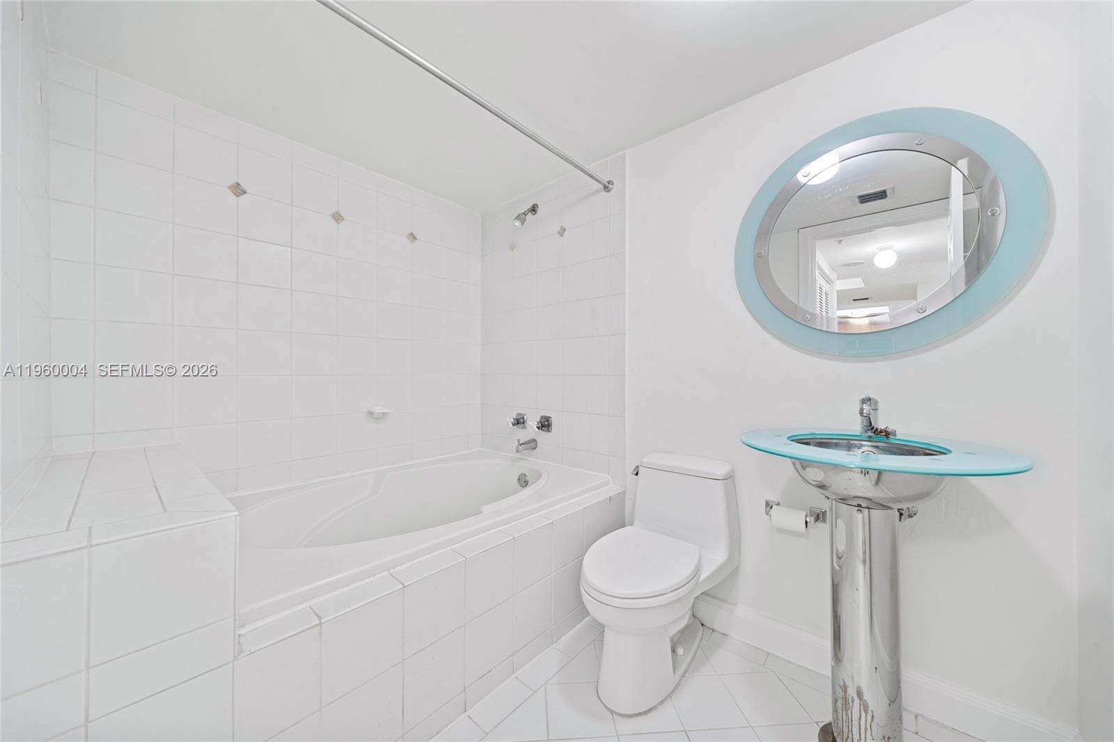 THE MUTINY - 2951 Bayshore Dr, Miami, FL 33133 | Picture 19