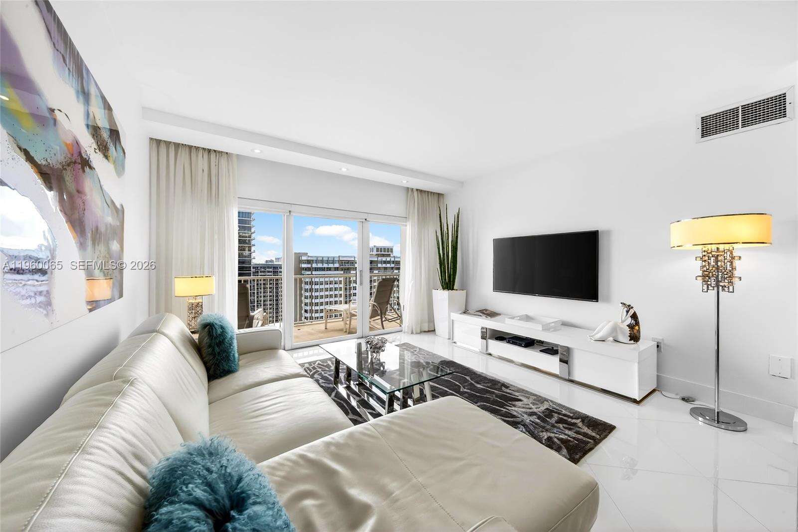 The Hemispheres at 1950 Ocean Dr, Hallandale Beach, FL 33009 - For Sale photo 11