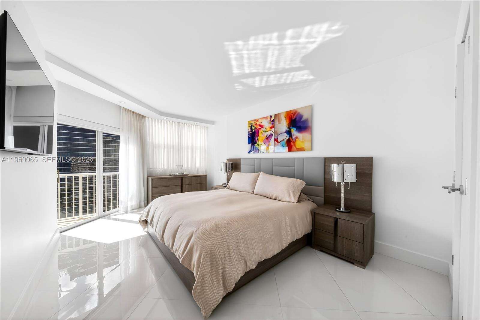The Hemispheres at 1950 Ocean Dr, Hallandale Beach, FL 33009 - For Sale photo 15