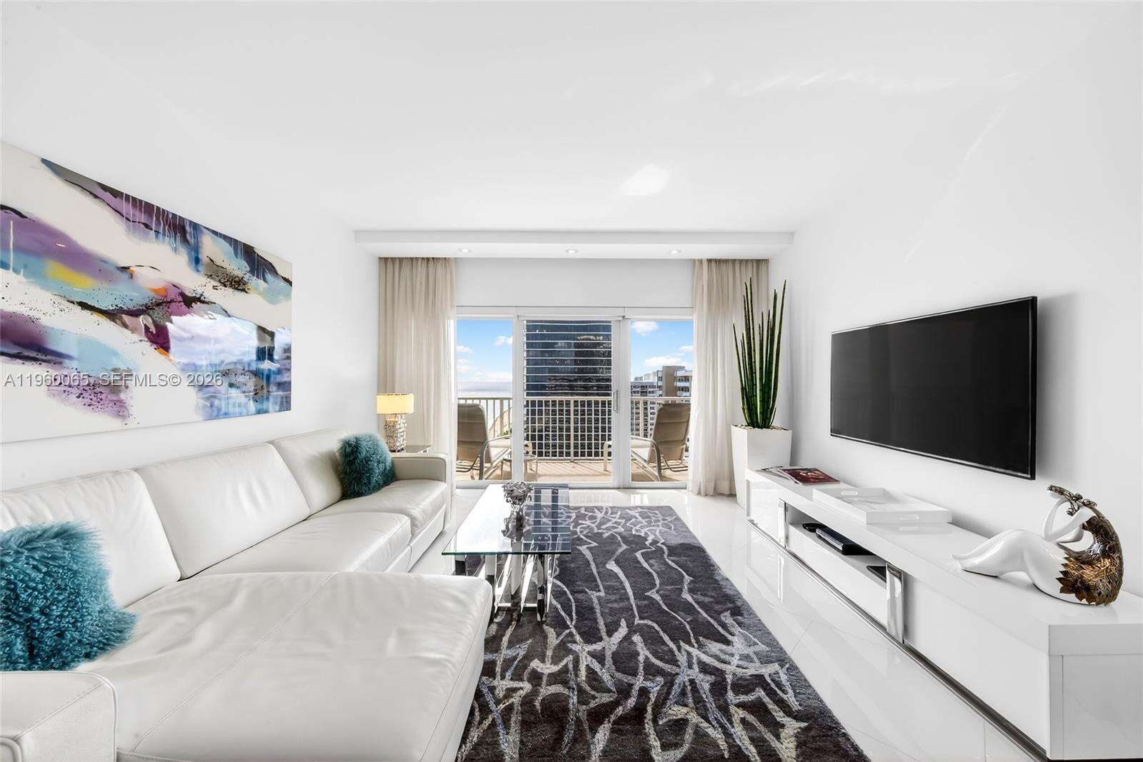 The Hemispheres at 1950 Ocean Dr, Hallandale Beach, FL 33009 - For Sale photo 10
