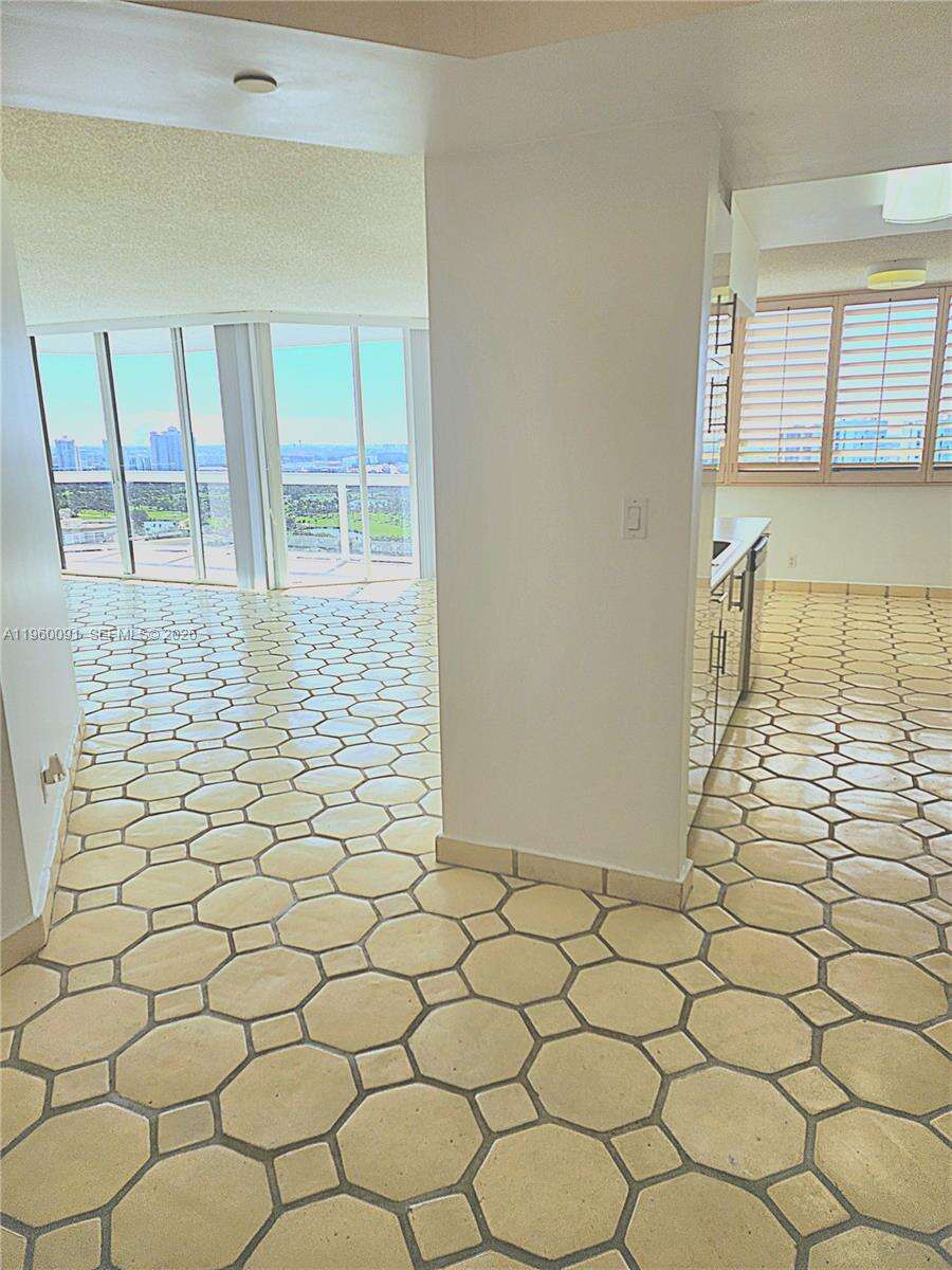 The Landmark at 20185 Country Club Dr, Aventura, FL 33180 - For Sale photo 11