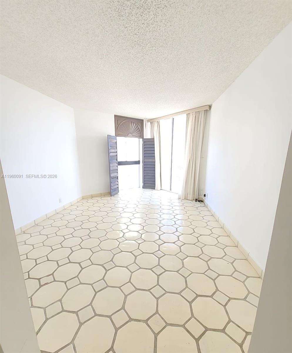The Landmark at 20185 Country Club Dr, Aventura, FL 33180 - For Sale photo 17