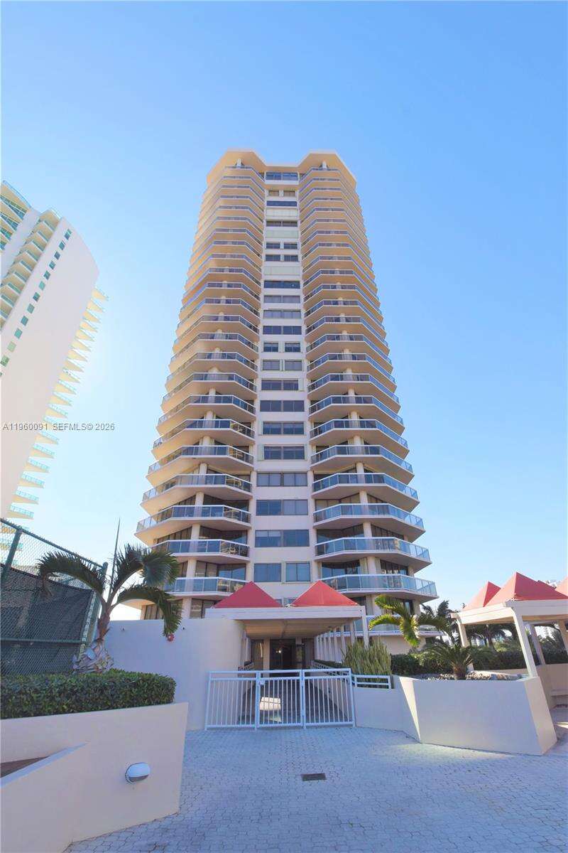 The Landmark at 20185 Country Club Dr, Aventura, FL 33180 - For Sale photo 35