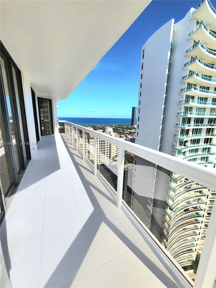 The Landmark at 20185 Country Club Dr, Aventura, FL 33180 - For Sale photo 5