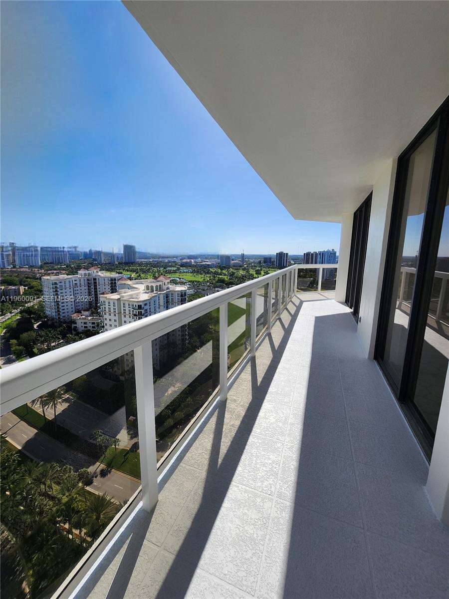 The Landmark at 20185 Country Club Dr, Aventura, FL 33180 - For Sale photo 7