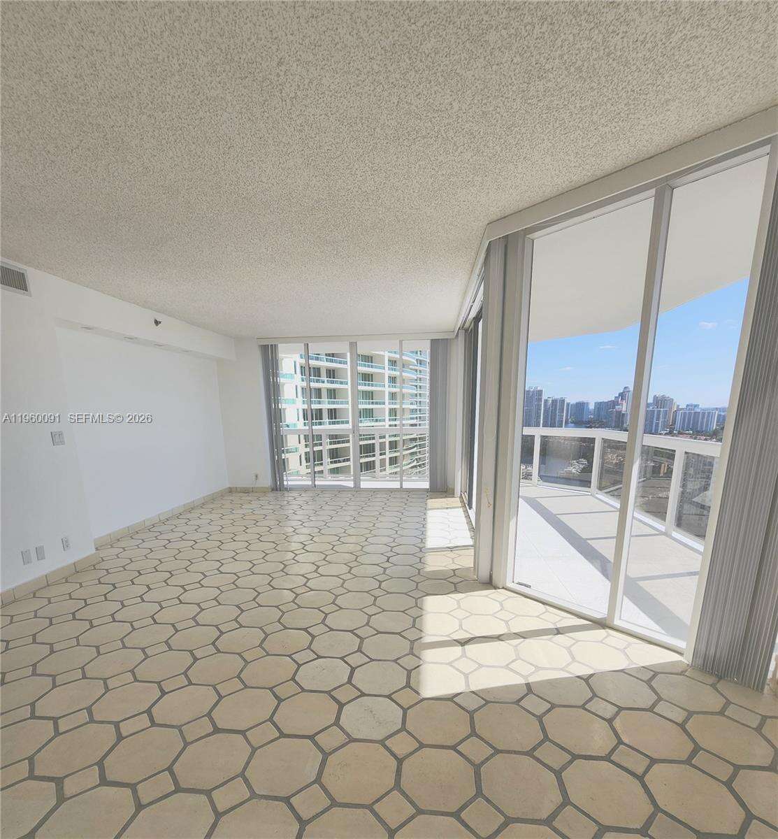 The Landmark at 20185 Country Club Dr, Aventura, FL 33180 - For Sale photo 10