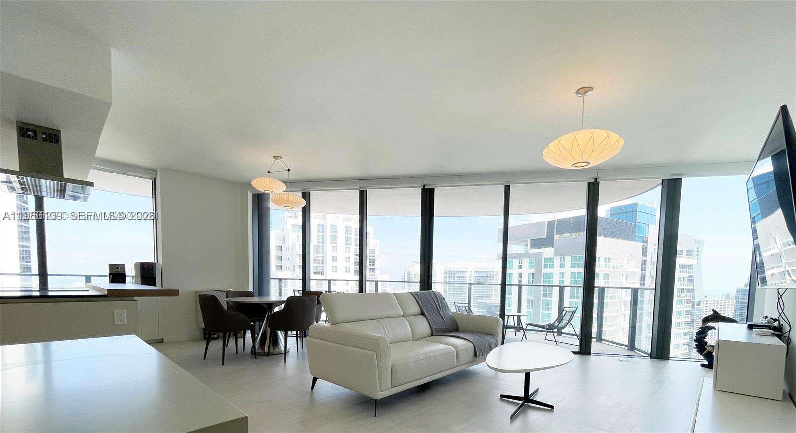 BRICKELL FLATIRON - 1000 Brickell Plz, Miami, FL 33131 | Picture 2