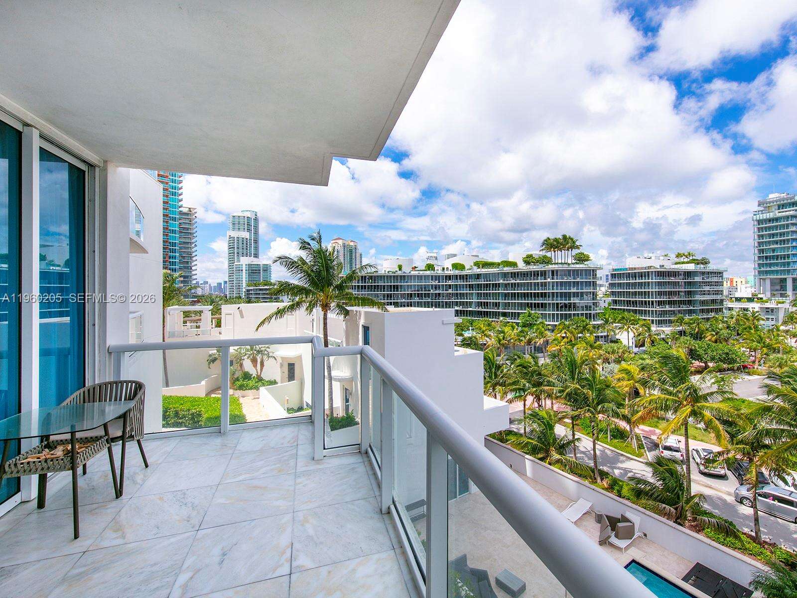 CONTINUUM ON SOUTH BEACH CONDO THE NORTH TOWER - 50 Pointe Dr, Miami Beach, FL 33139 | Picture 11