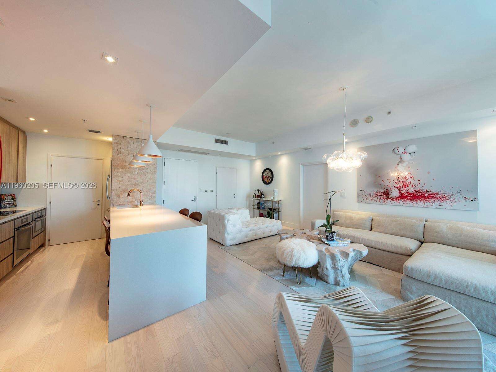 CONTINUUM ON SOUTH BEACH CONDO THE NORTH TOWER - 50 Pointe Dr, Miami Beach, FL 33139 | Picture 5