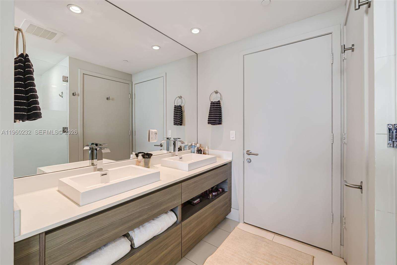 Icon Bay at 460 28, Miami, FL 33137 - For Sale photo 30