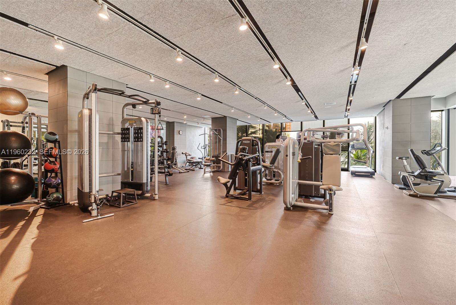 Icon Bay at 460 28, Miami, FL 33137 - For Sale photo 44