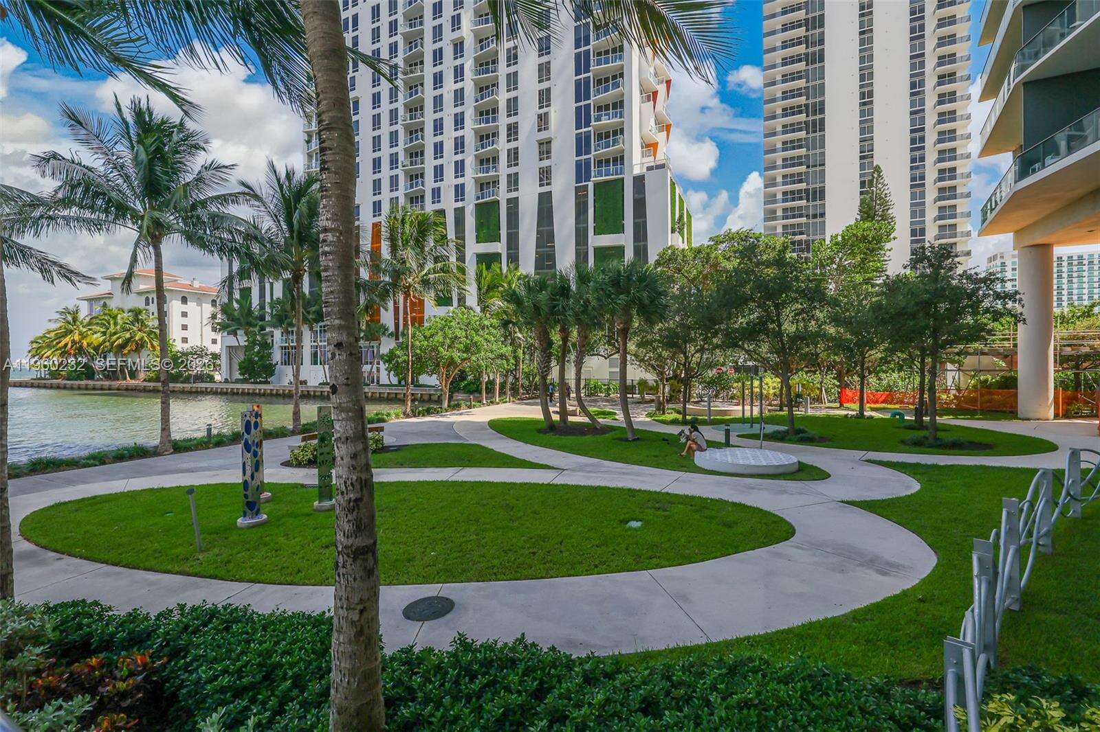 Icon Bay at 460 28, Miami, FL 33137 - For Sale photo 50