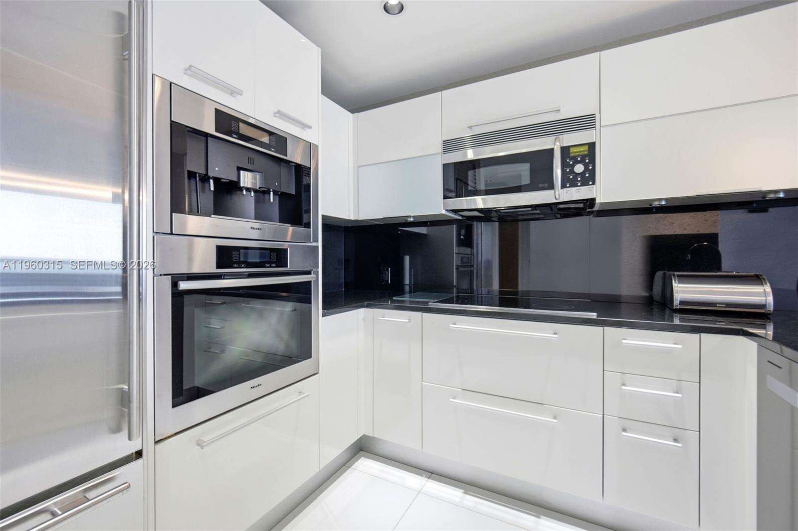 JADE OCEAN - 17121 Collins Ave, Sunny Isles Beach, FL 33160 | Picture 6