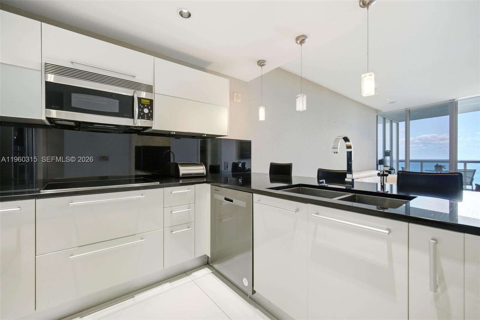 JADE OCEAN - 17121 Collins Ave, Sunny Isles Beach, FL 33160 | Picture 7