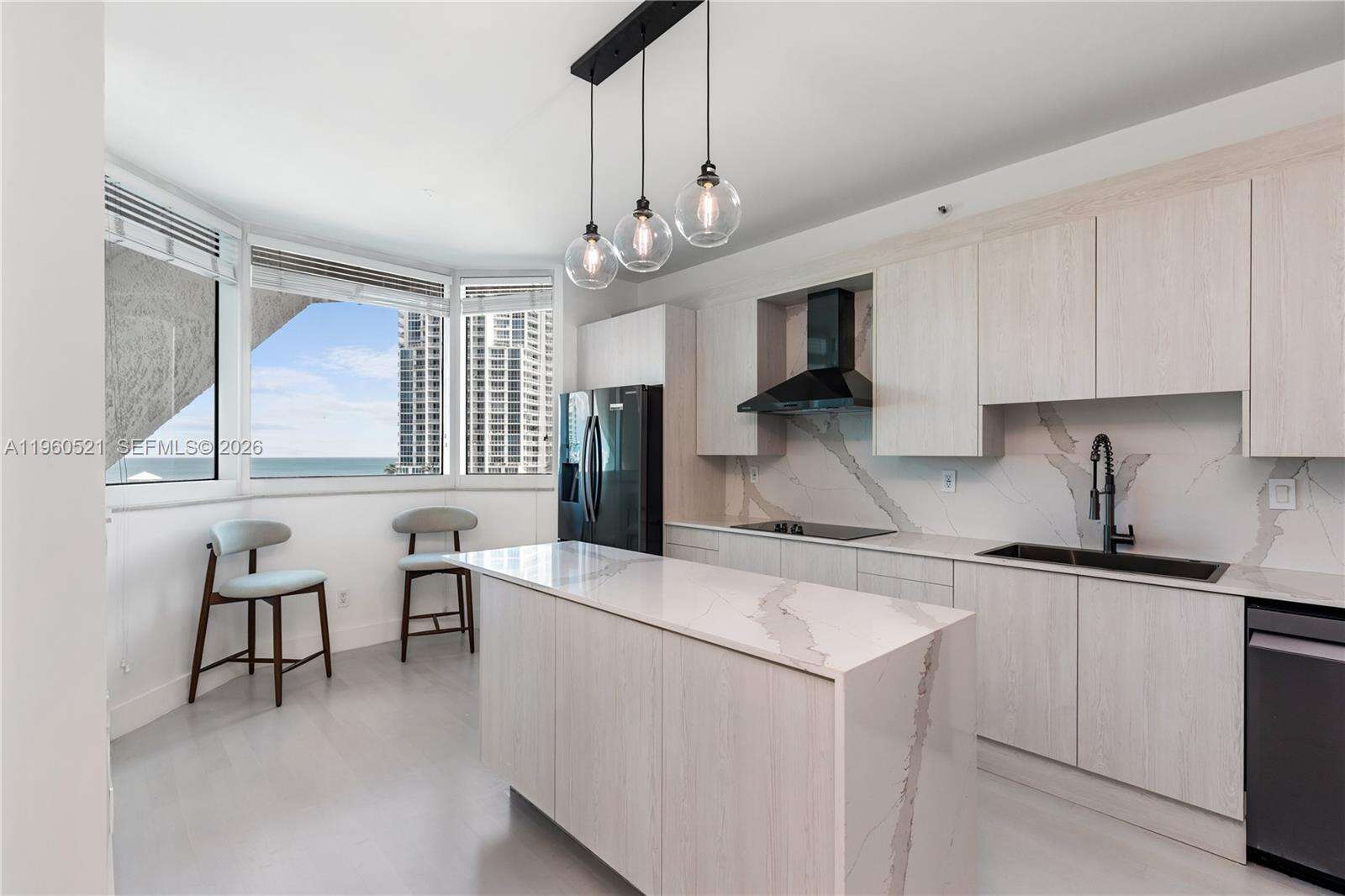 PORTOFINO TOWER - 300 Pointe Dr, Miami Beach, FL 33139 | Picture 11
